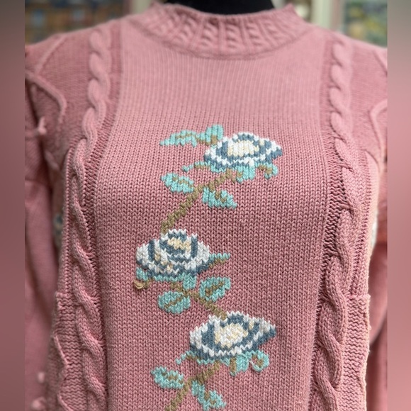 VTG IZOD CLUB HAND EMBROIDERED BLUE & PINK CROCHETED COTTAGE CORE SWEATER SZ S - Picture 7 of 11